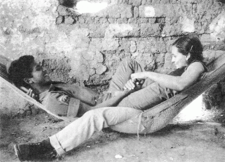 El amor es hermoso, es amistad, cariño,comunicacion, perdonar